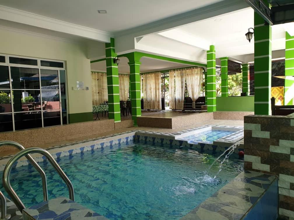 Inapdesa Teratak Bonda, Sepri Holiday home